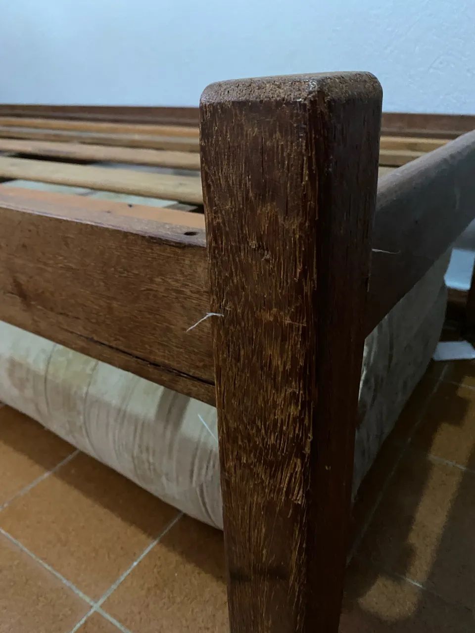 Cama solteiro madeira legítima  - Foto 2