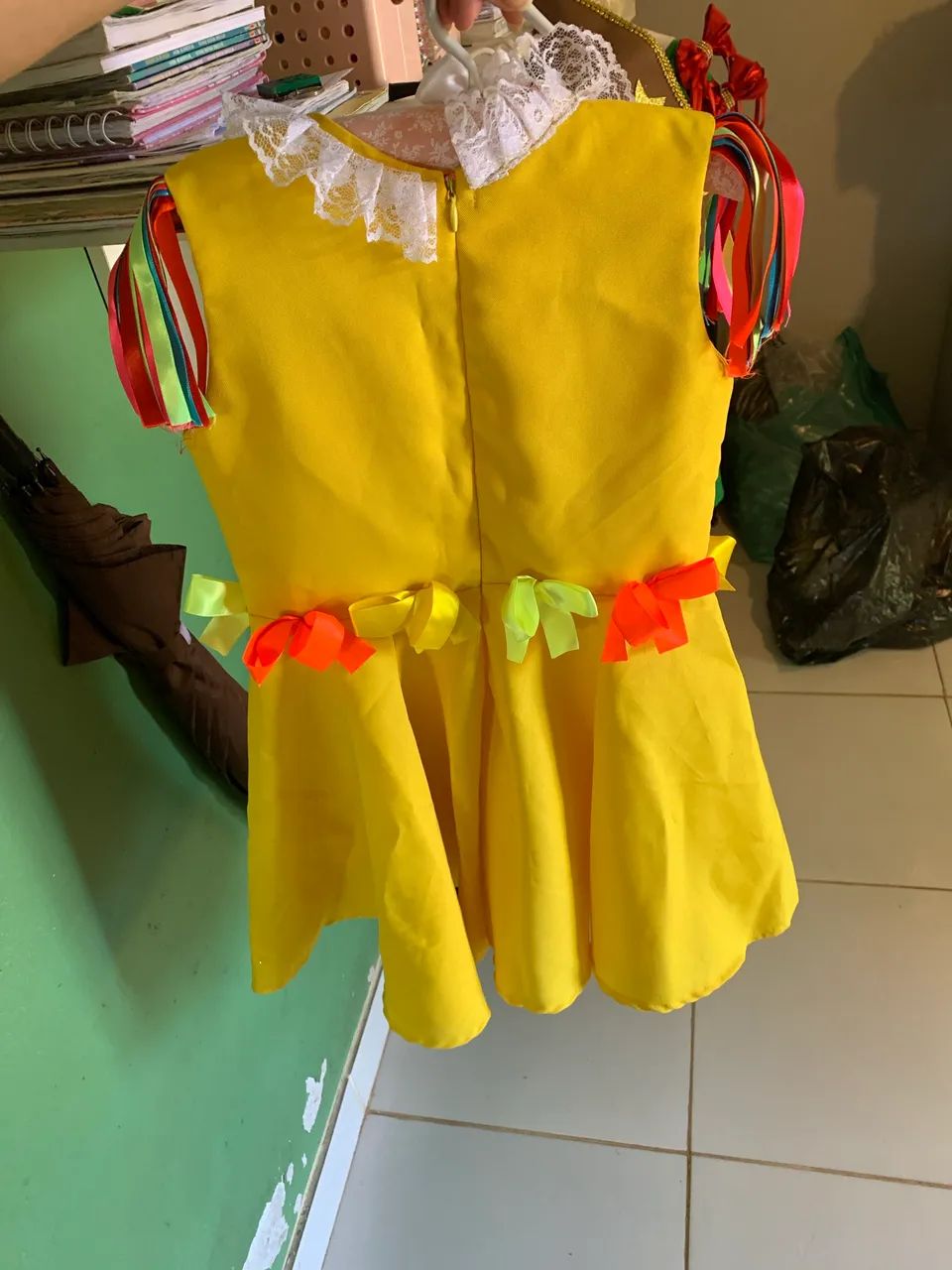 Vestido Infantil amarelo - Foto 2