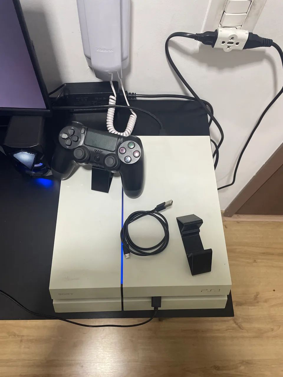 Kit gamer completor PS4 500gb,MONITOR 24 polegadas mesa industrial  - Foto 2