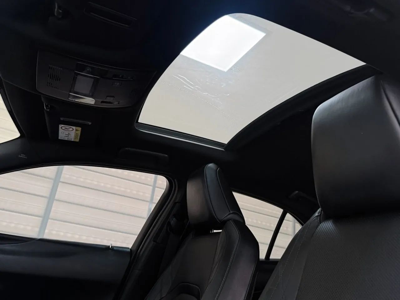 Lexus UX-250h Luxury 2.0 16V Aut.(hybrid), foto 10 de 12