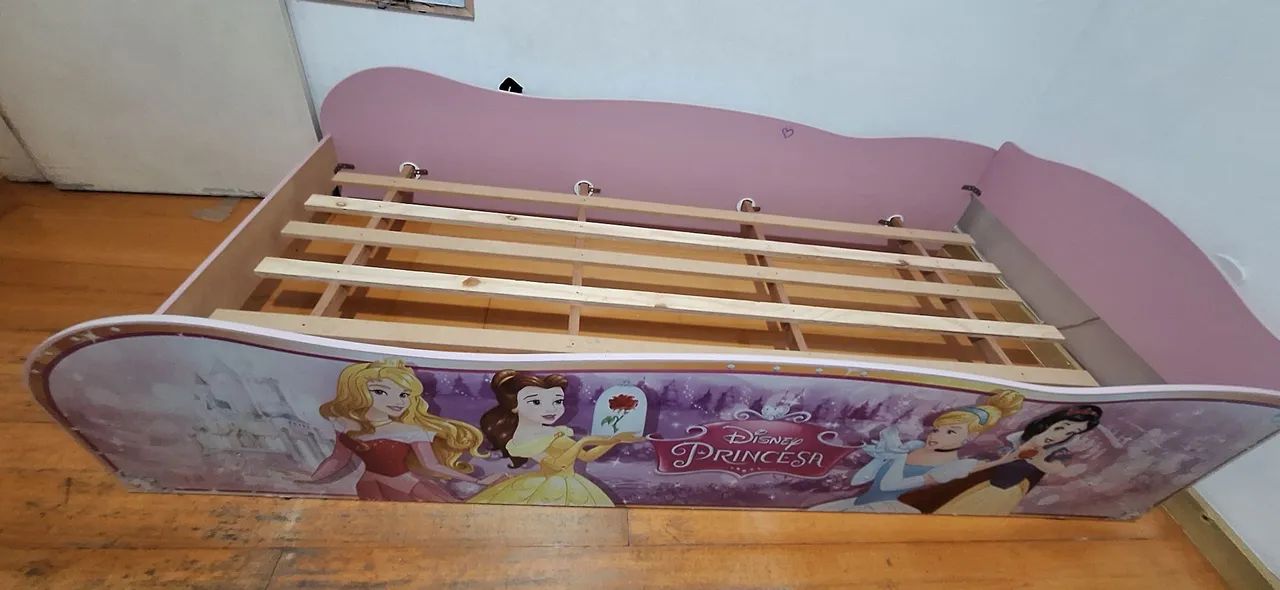 Cama infantil solteiro Princesas rosa