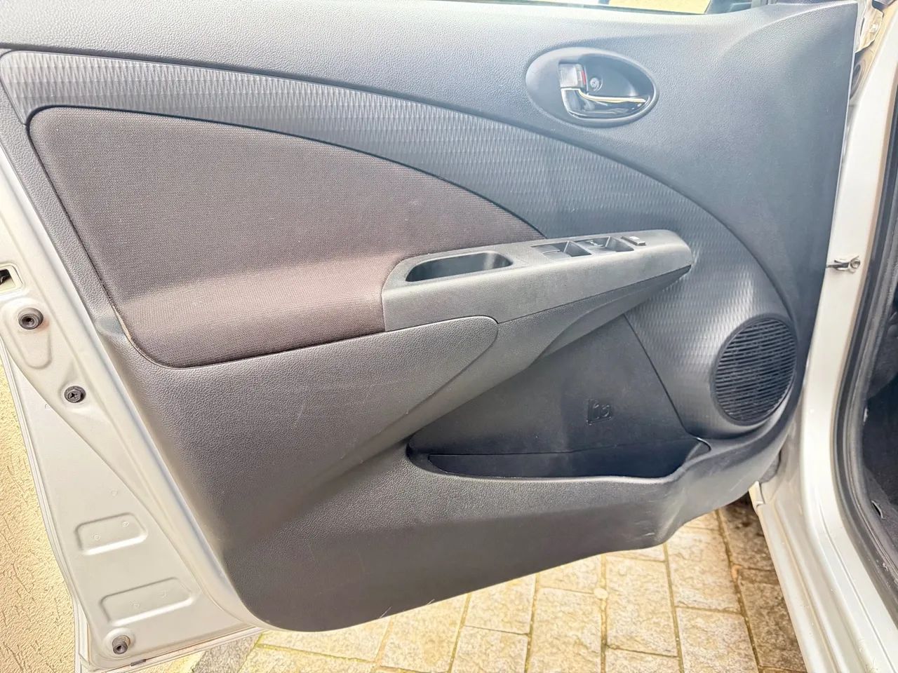 Toyota Etios XS 1.5 Flex 16V 5p Aut., foto 18 de 20