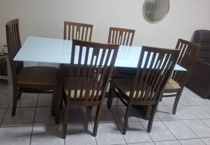 Mesa de jantar quadrado 