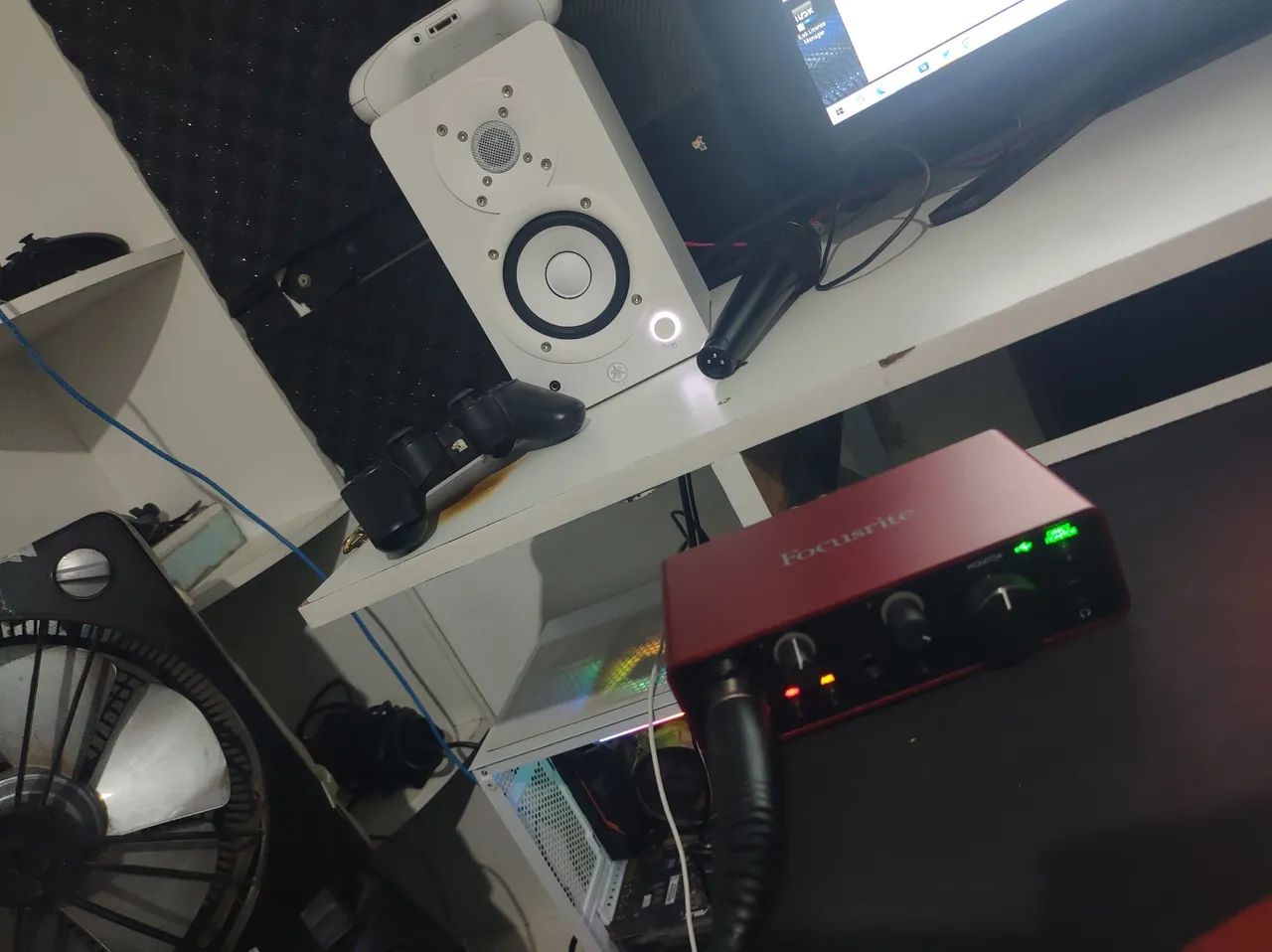 Interface de audio focusrite 3 gen - Foto 3