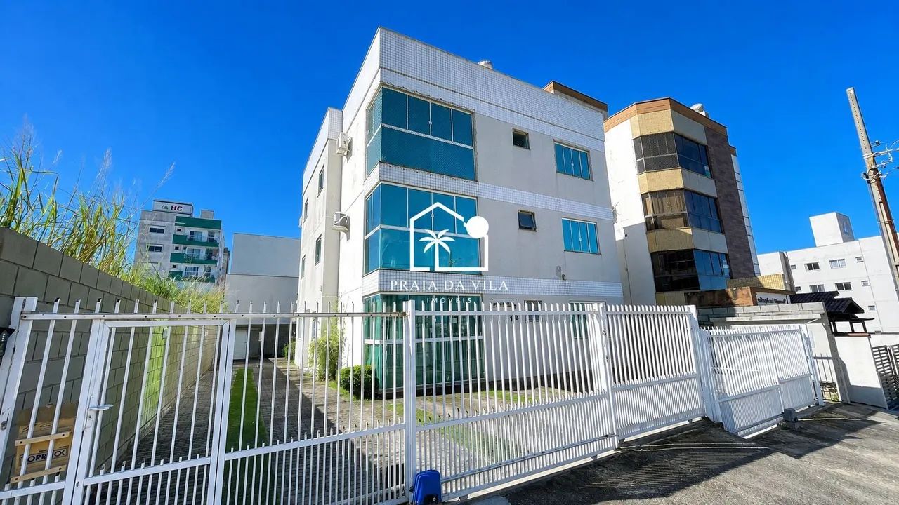 Apartamento de 2 Dormitórios com Sacada e Churrasqueira no Village
