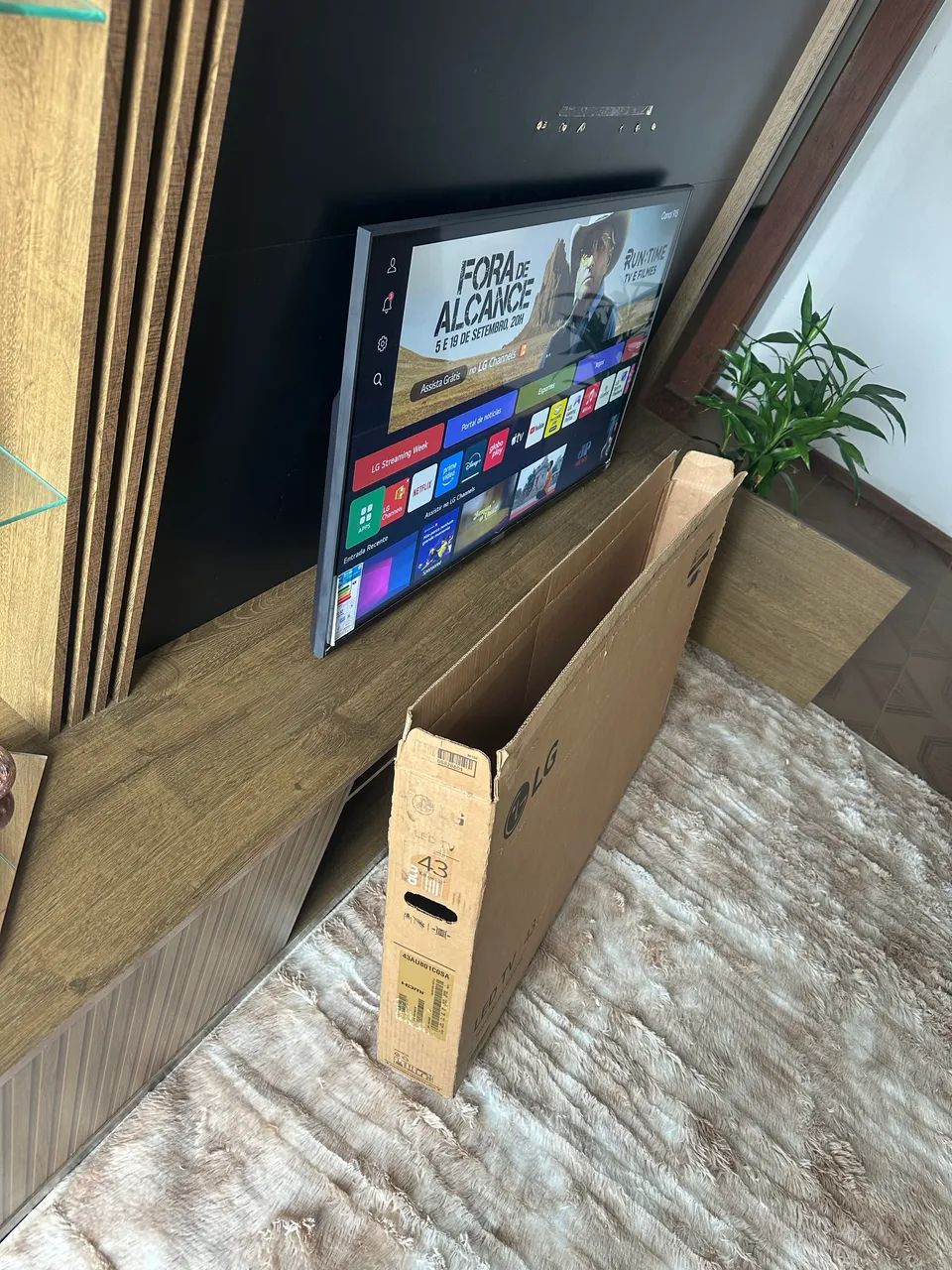 TV SMART LG 43? POLEGADAS 4K (NOVA NA CAIXA SEM USO) - Foto 2
