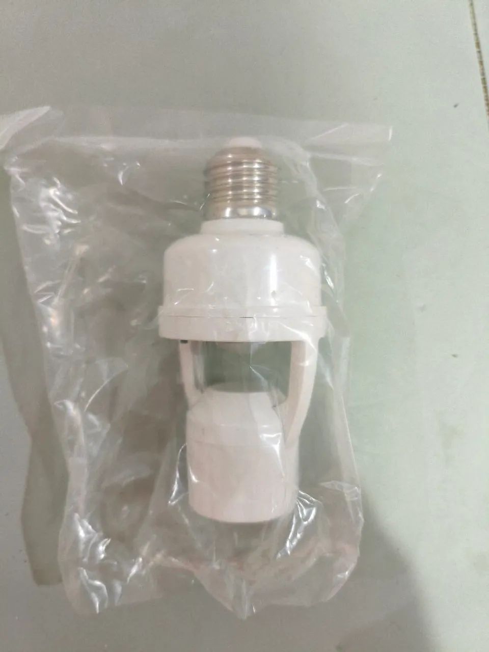 Soquete com sensor de movimento 
