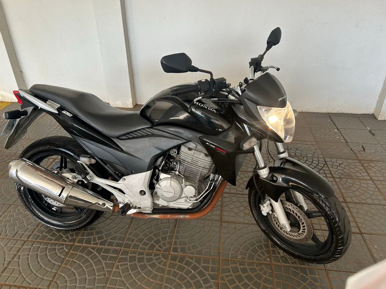 CB300 em ótimo estado - Foto 5