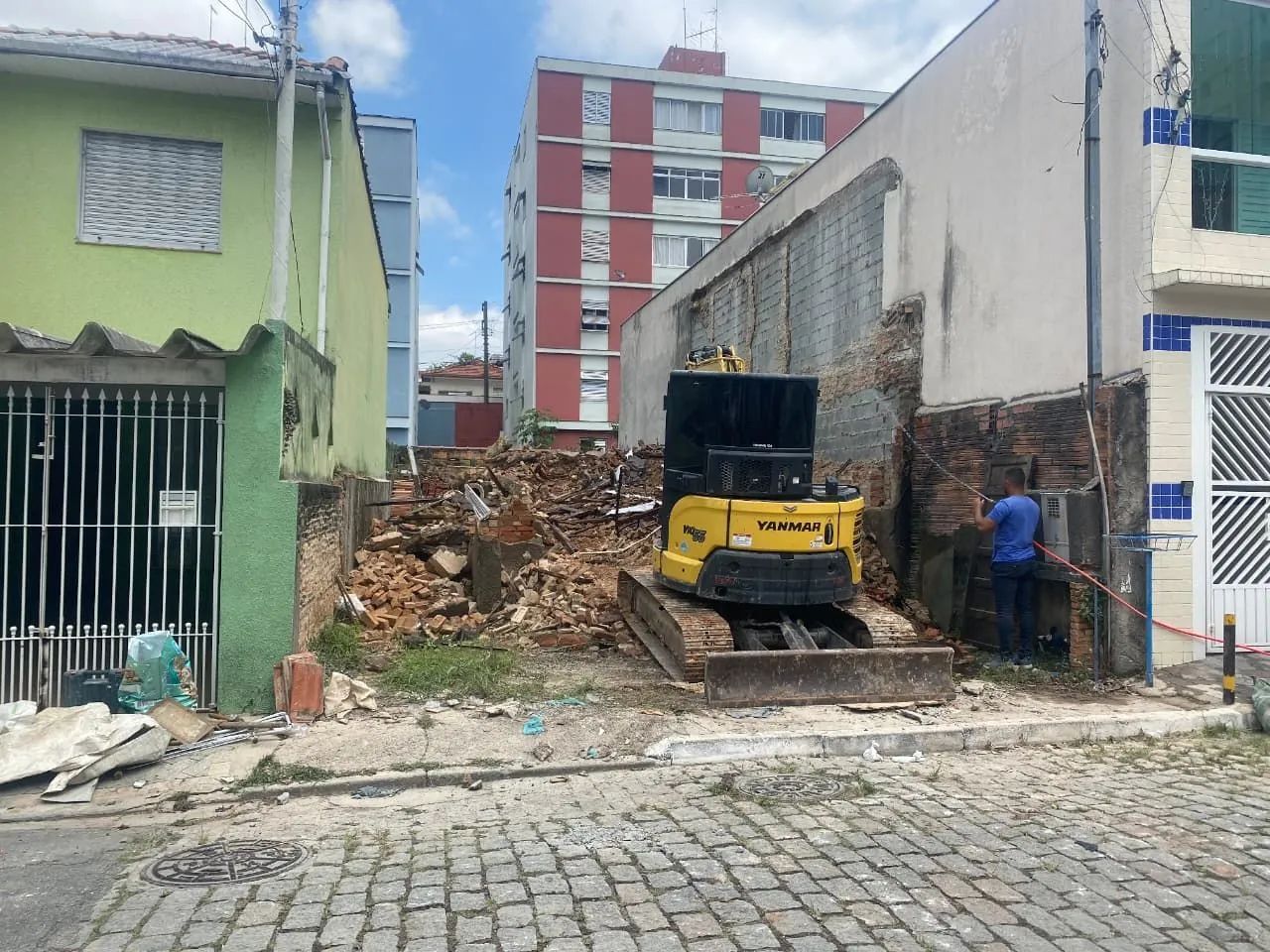 Demolição com máquinas pesadas  - Foto 2