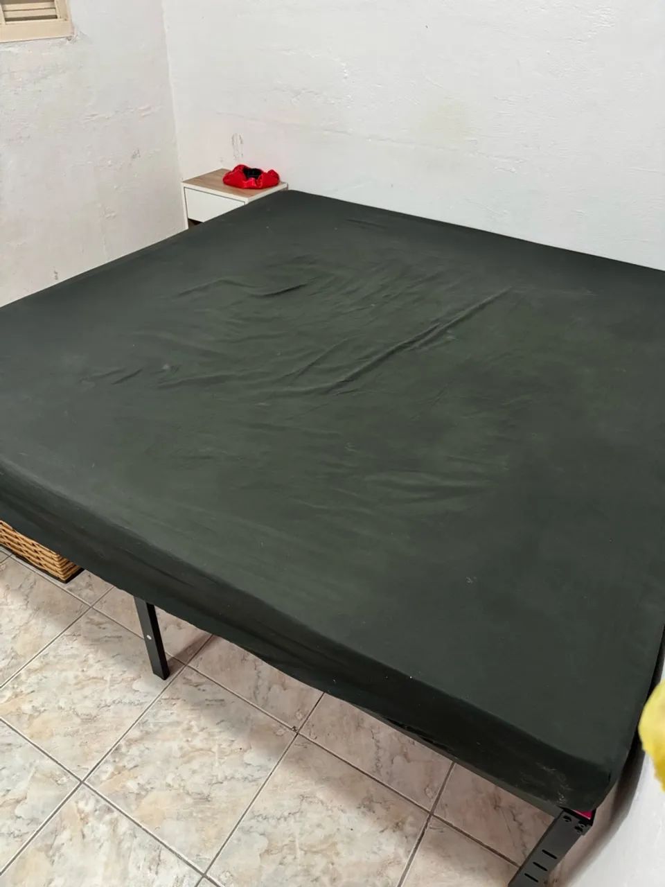 Cama king com colchão de espuma d33