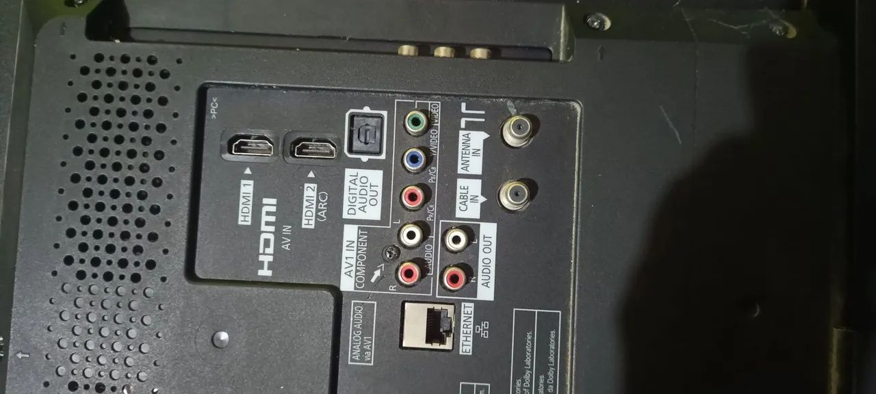 Vendo tv smart 32 polegadas pra retirada de peças  - Foto 5
