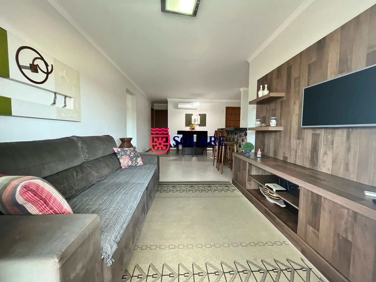 Apartamento 03 dormitórios com internet e ar condicionado