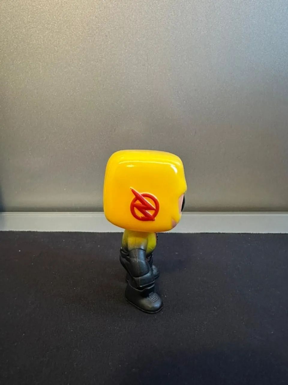 Funko Pop - Reverse Flash #215 DC - Foto 2