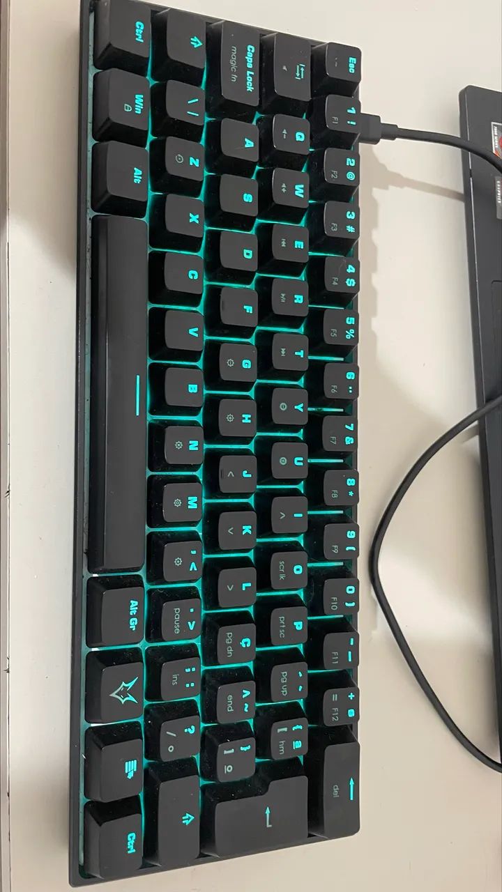 Teclado Mecanico Husky 60%