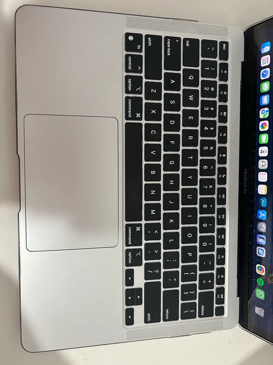 MacBook Air M1 2020 8GB 256GB - Foto 5