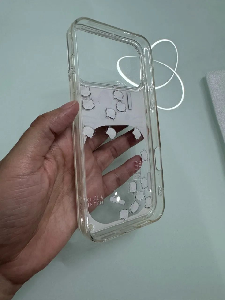 Capa Hello Kitty em movimento para IPhone 17 Pro Max - Foto 5