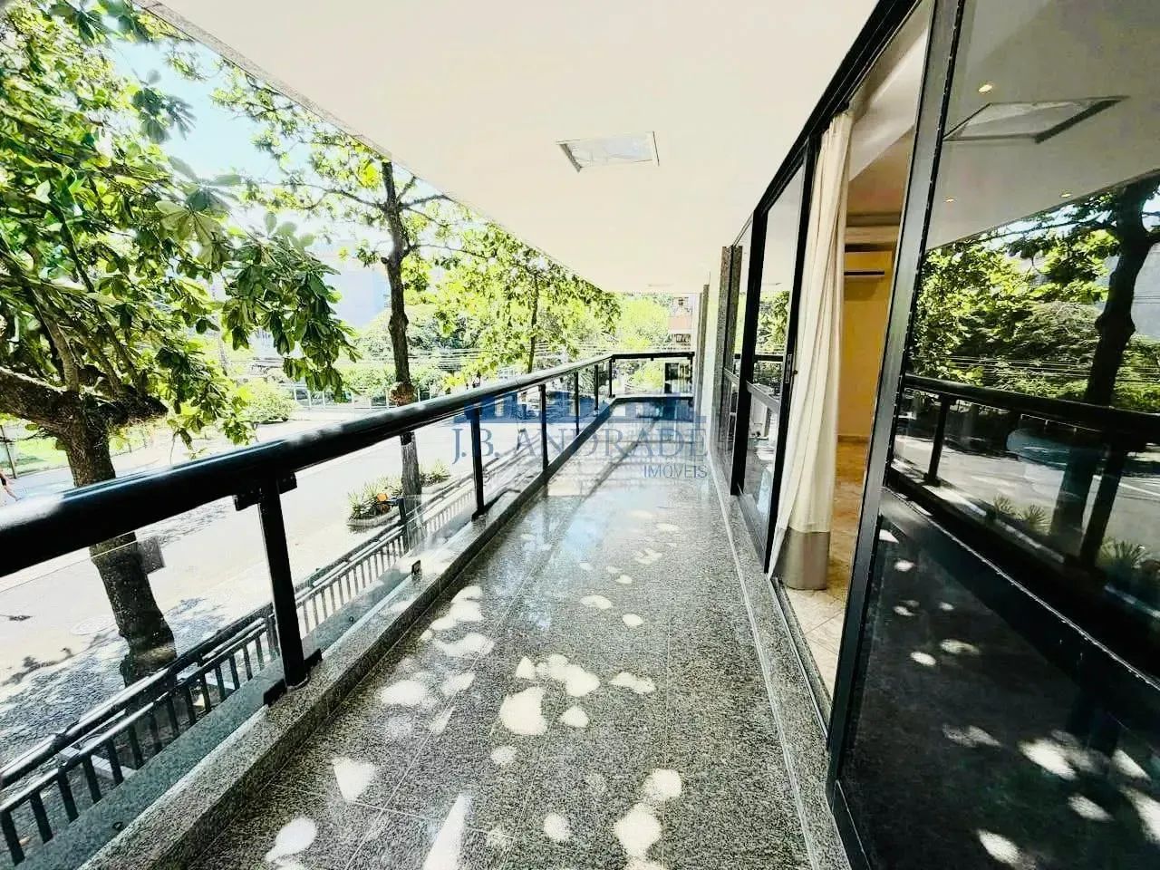 Jardim Oceânico  Pé na Areia | 209 m² | 3 Quartos (2 Suítes) | Vista Mar | 2 Vagas - Foto 2