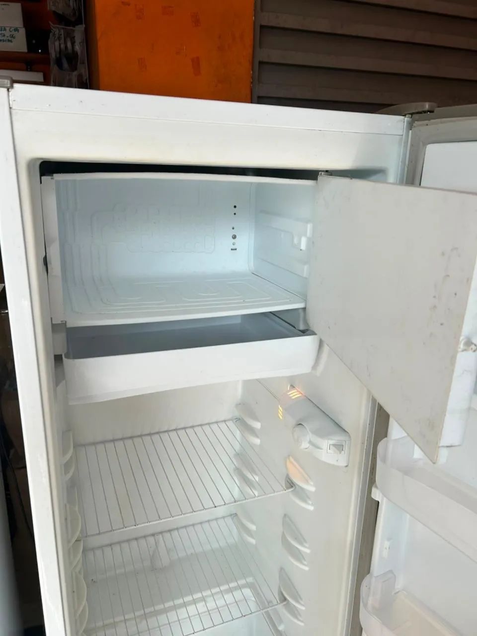 Refrigerador Esmaltec