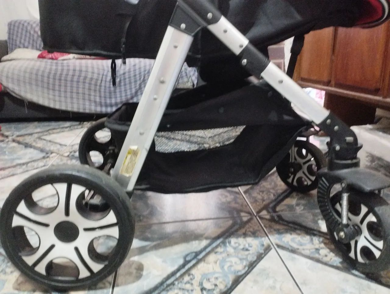 Carrinho de bebê Moisés, preço negociável  - Foto 3