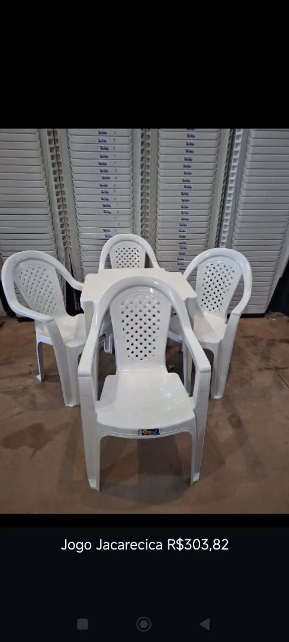 Jogo de Mesa e Cadeiras de Plástico Super Reforçadas 