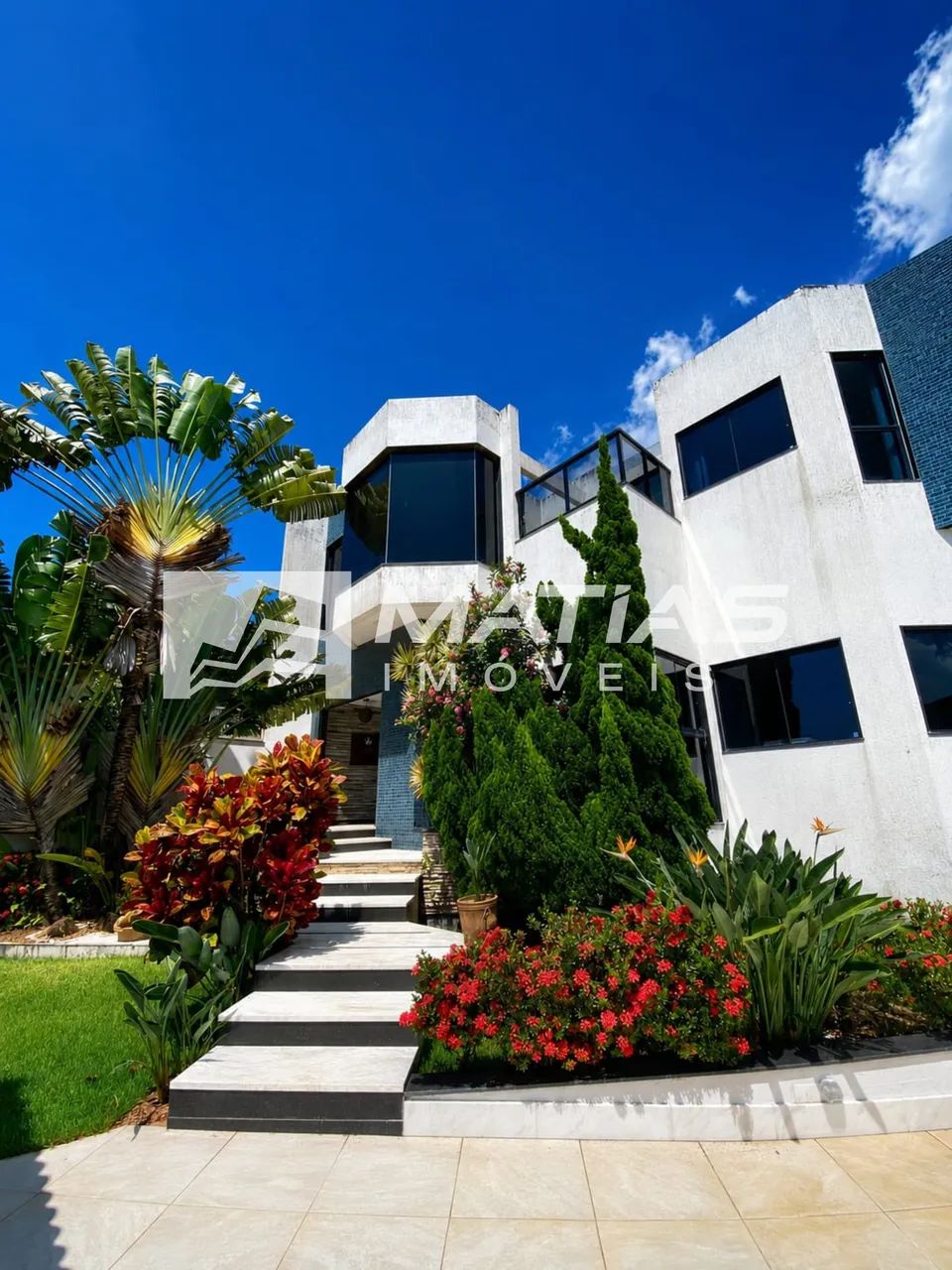 Impecável casa com 5 suítes e 720m² em Nova Guarapari - Venda ou Locação