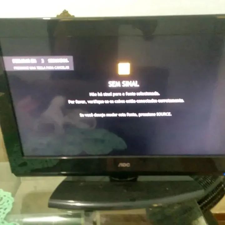 Vende-se uma linda tv AOC 26 polegadas por apenas 300,00, contato *