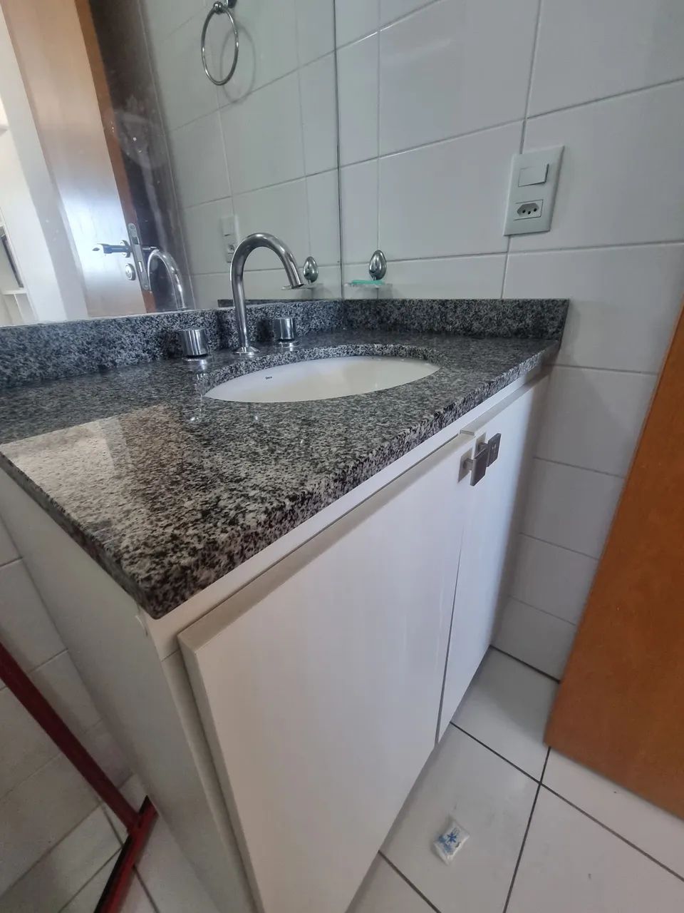 Armário de banheiro com Cuba 
