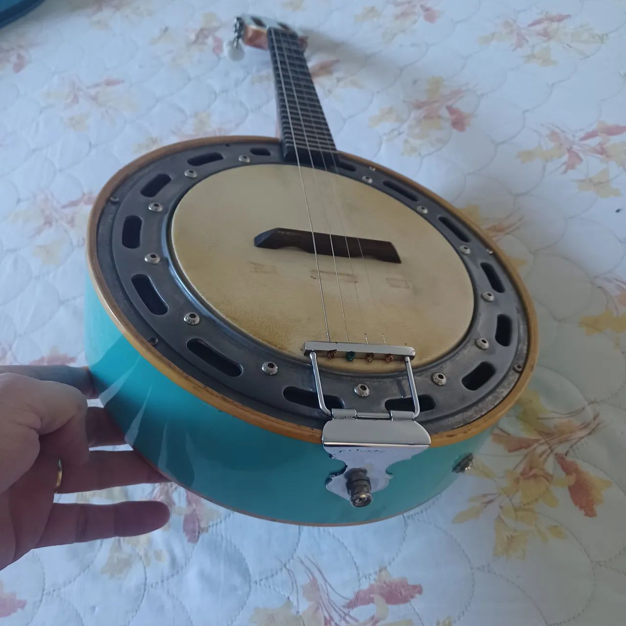 Banjo Rozini azul com case - Foto 4