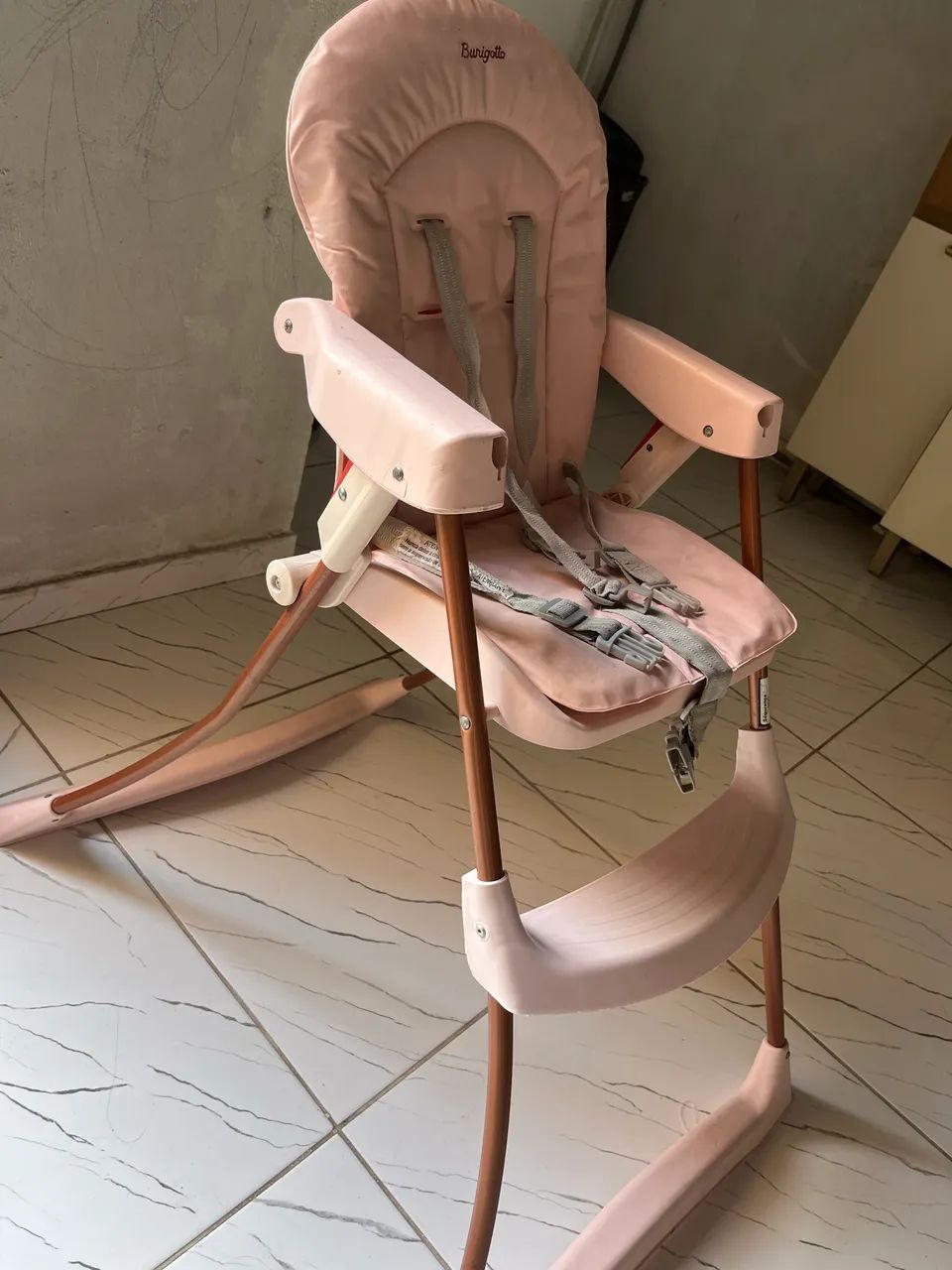 Cadeira de alimentação Infantil menina 