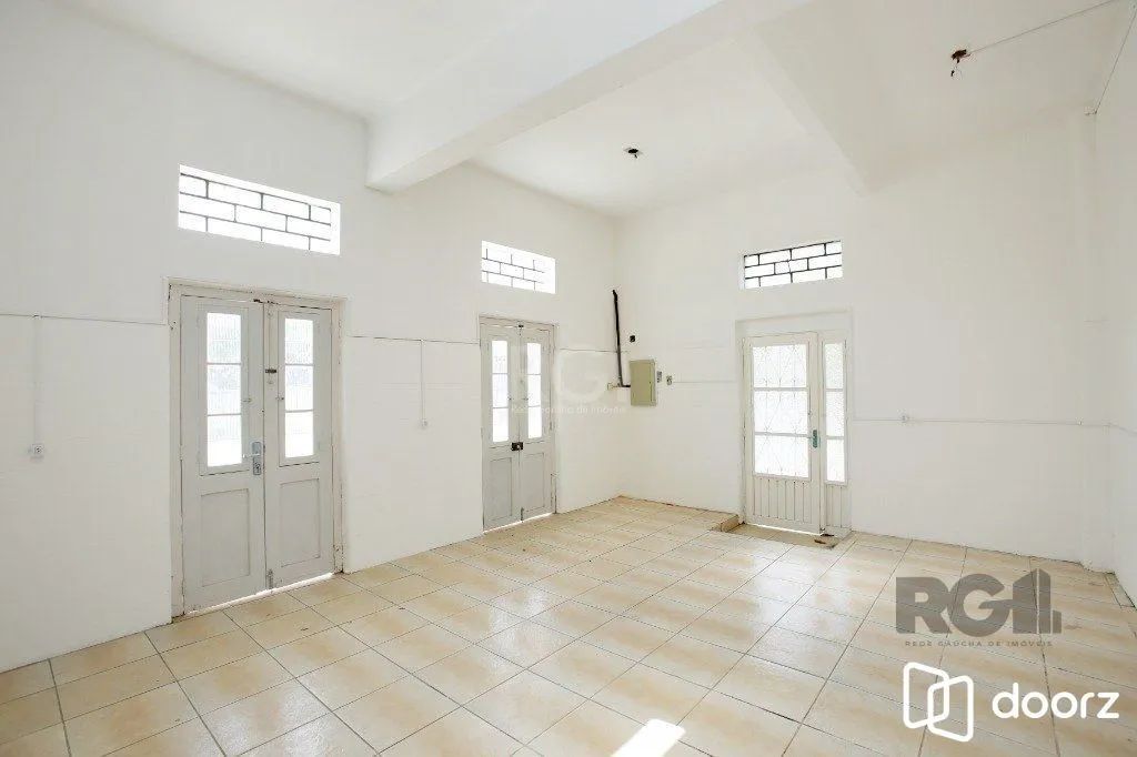 Prédio 3 andares. Composto de salas e apartamentos - Foto 2