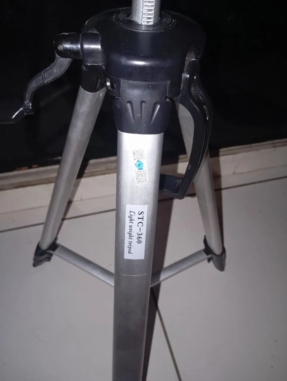 Tripe para celular e câmera 