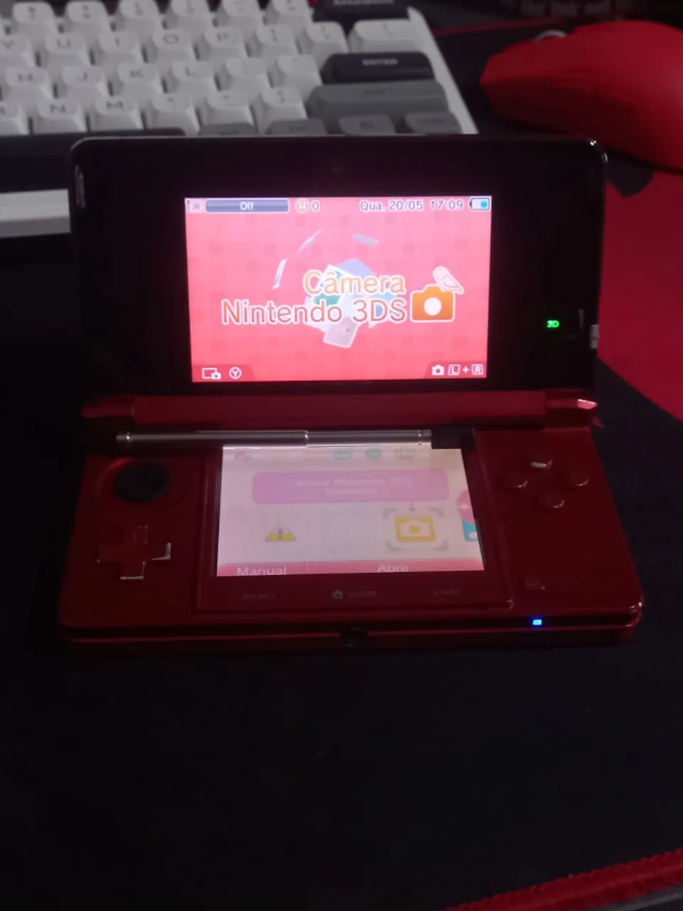 Nintendo 3DS Vermelho + 32 gb + Bolsa e cartão R4 com apenas jogos