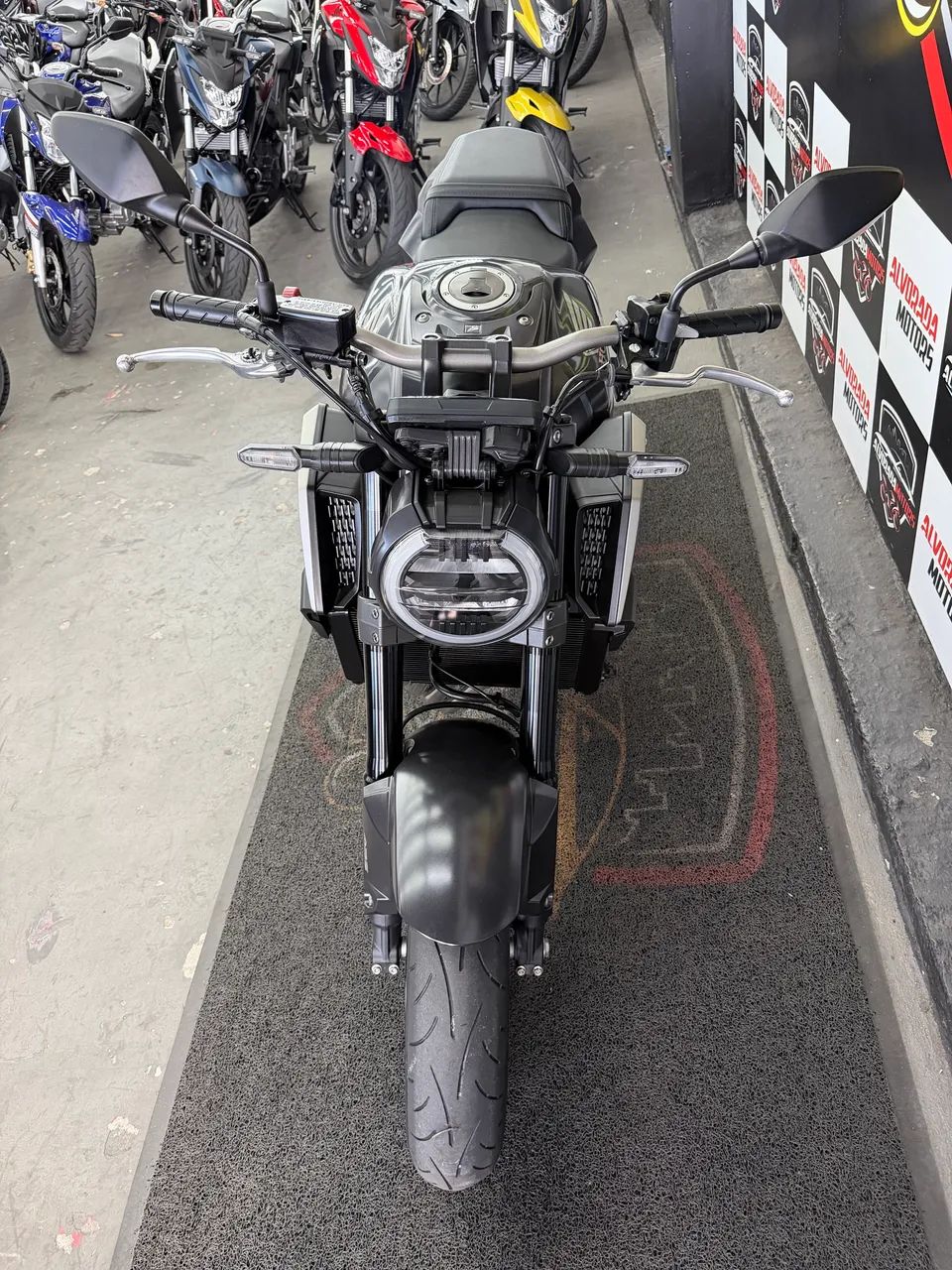 CB 650R 24/24  - Foto 4