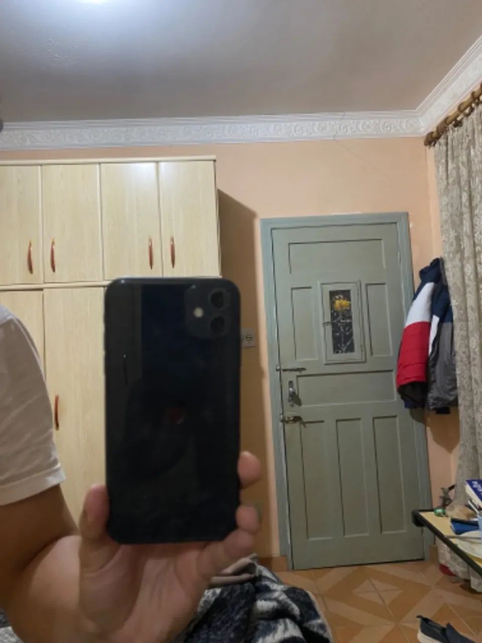 iPhone 11 64GB único dono. Nunca aberto Face ID 100%  - Foto 2