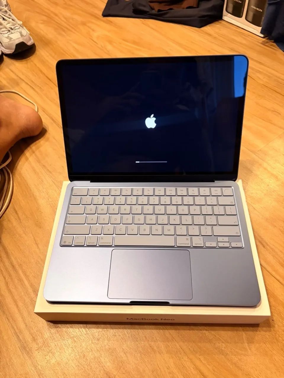 MacBook Neo 512GB 8RAM cor azul NOVO  - Foto 2