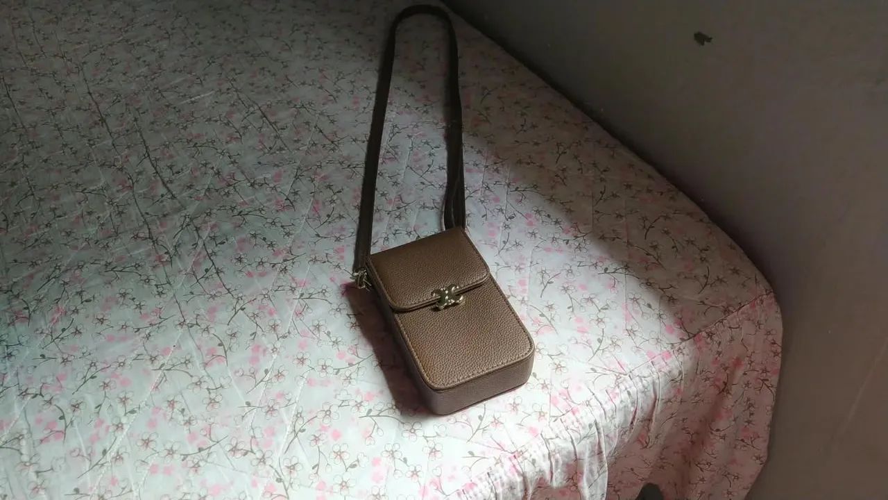 Bolsa porta celular feminina marrom 