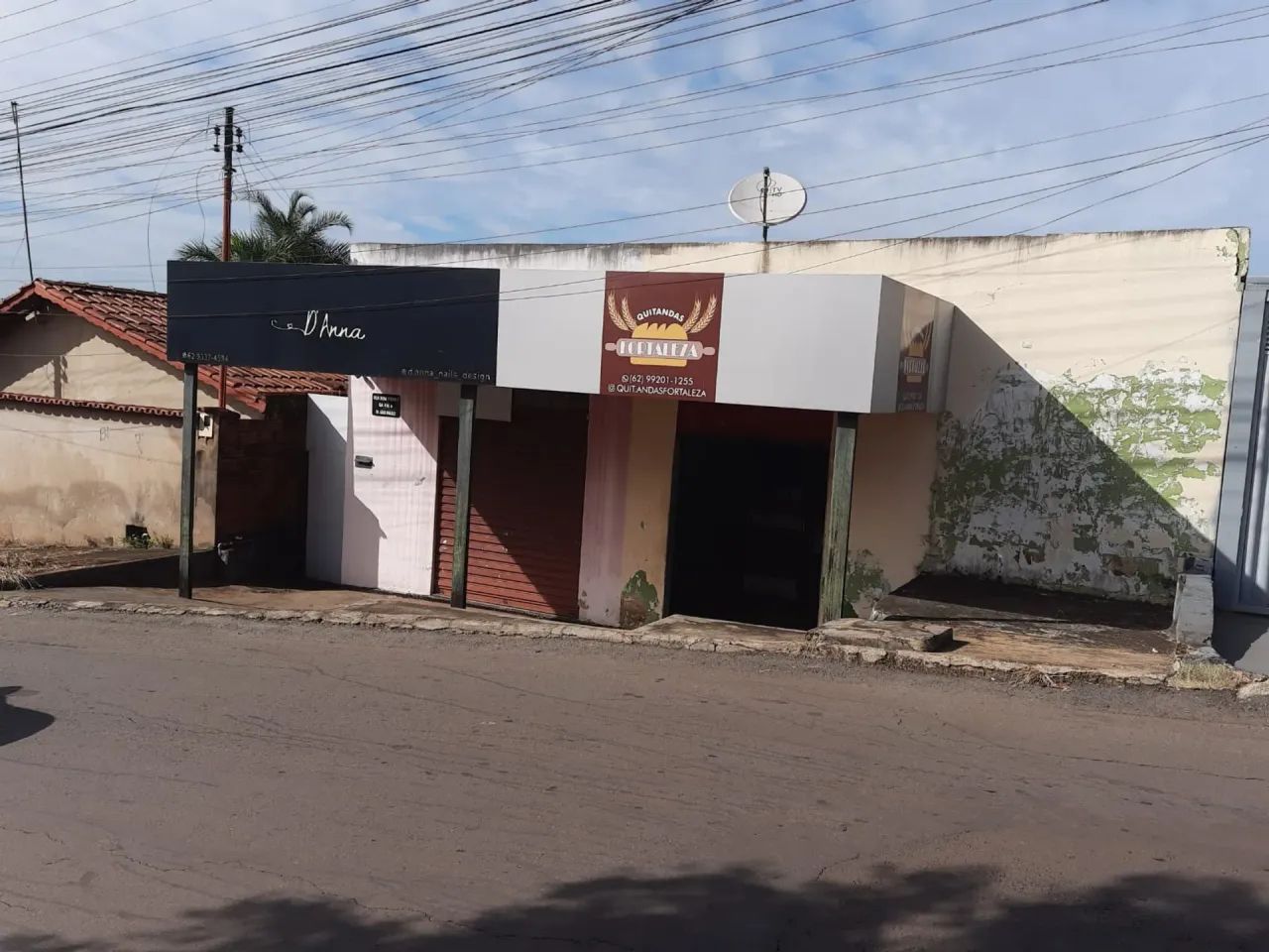Vendo casa com ponto comercial perto do lago