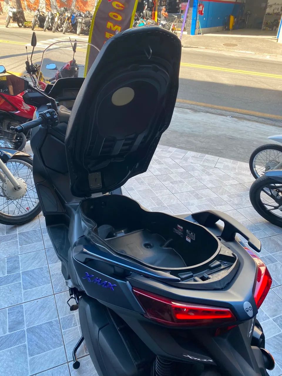 YAMAHA XMax 250 connected - 2025 - Foto 5