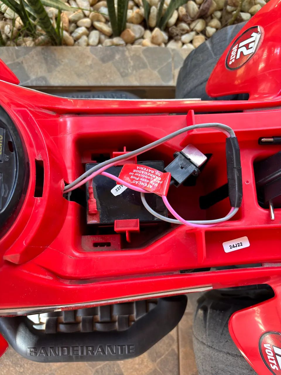 VENDO QUADRICICLO ELÉTRICO INFANTIL  - Foto 4