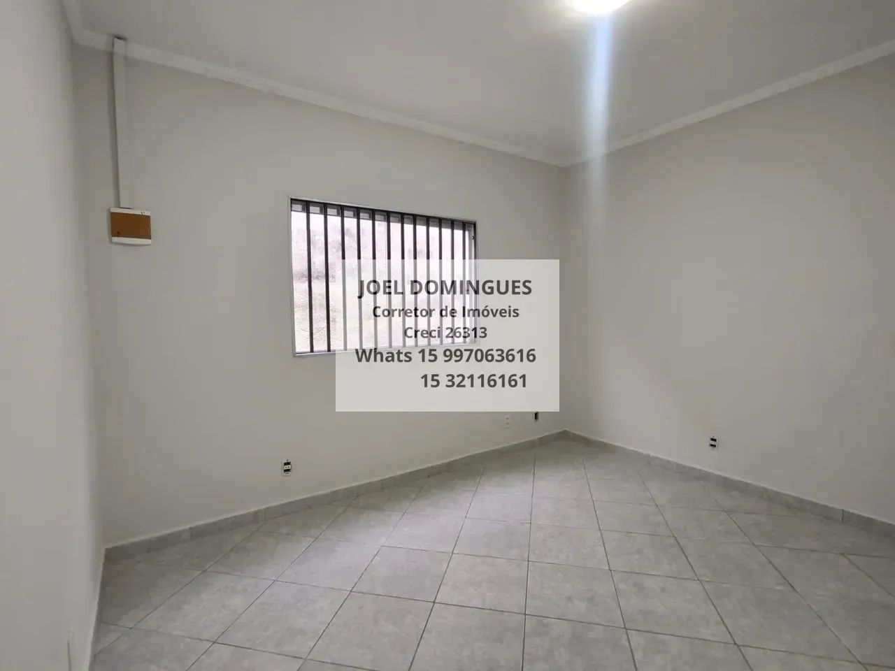 2 Salas Comerciais com banheiro Centro