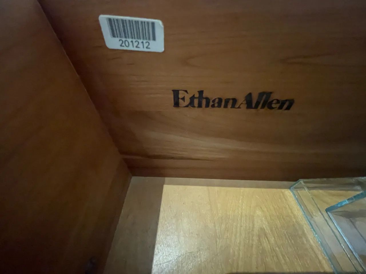 Escrivaninha Ethan Allen (mesa e cadeira ) - Foto 4