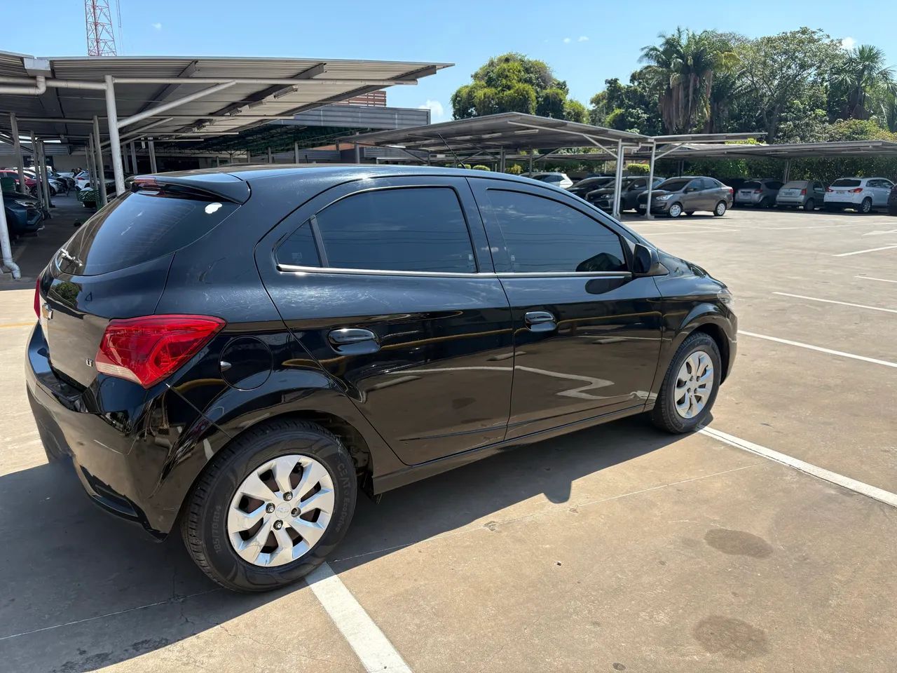 Chevrolet Onix Hatch LT 1.0 8V Flex Mec. 4P 2019 - Foto 5