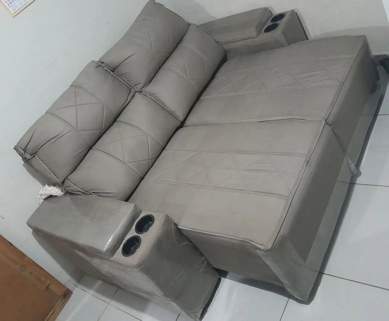 Sofá retrátil 600 reais 