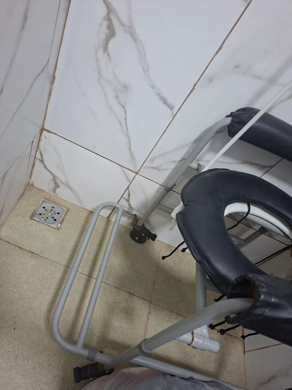 cadeira higiênica - Foto 2