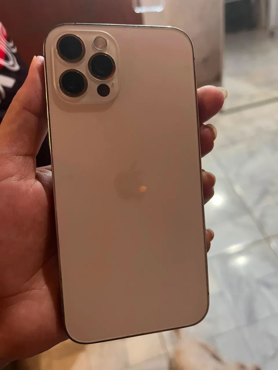 iPhone 12 Pro 256 gigas chama no zap *78 - Celulares e Smartphones