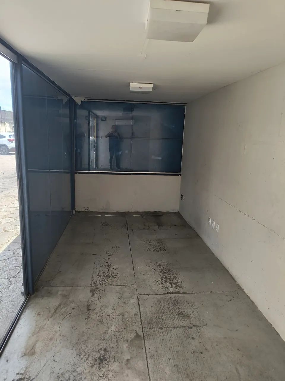 Vendo contêiner de 20 pés 