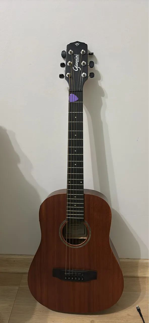 Vende-se violão 