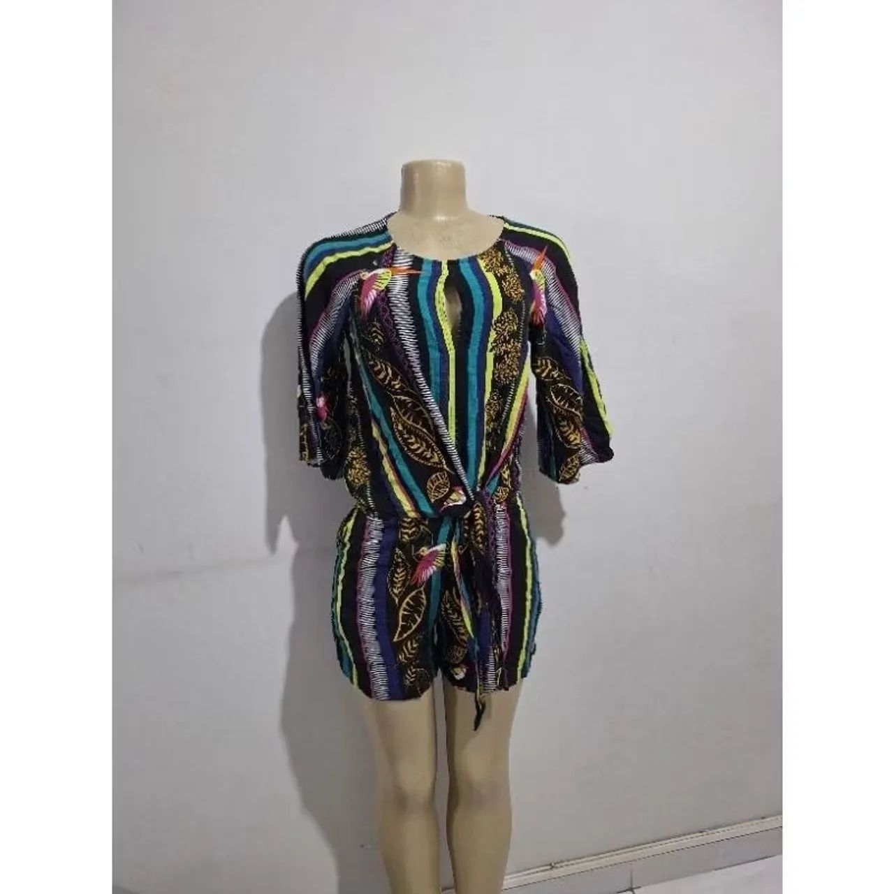 Macacão curto feminino 