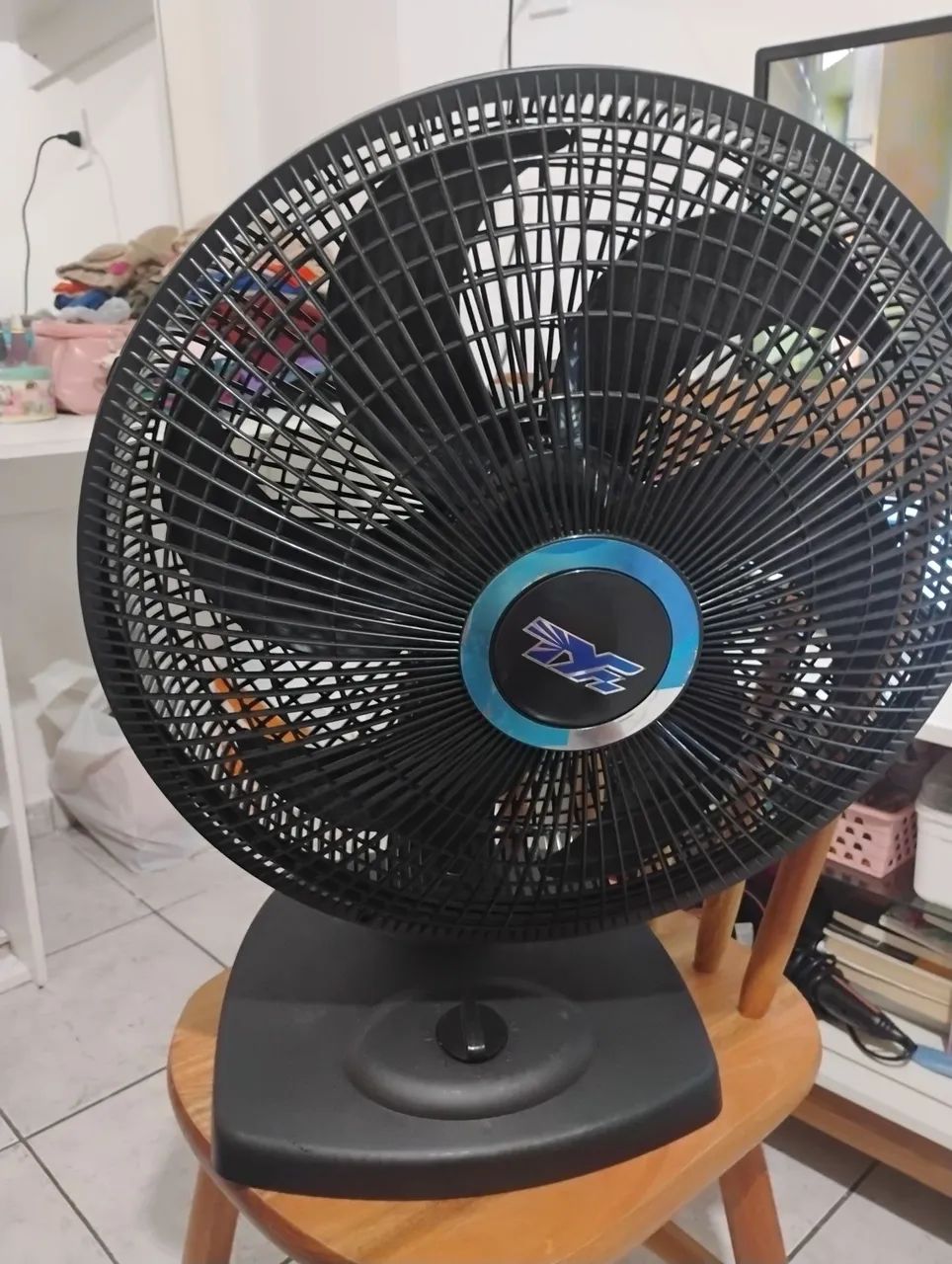 ventilador simples baixo preto silencioso