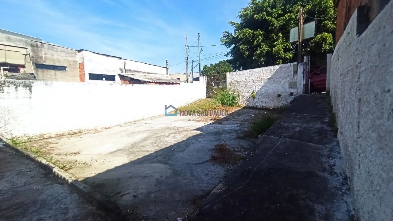 Terreno plano na Vila Santa.